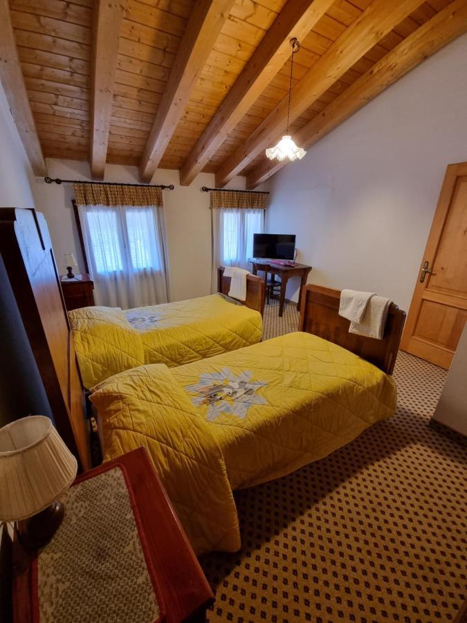 Trattoria Albergo all'Alpino Posina Esterno foto