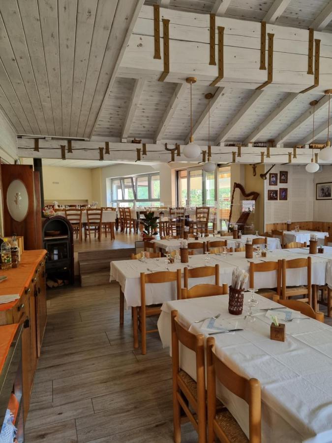 Trattoria Albergo all'Alpino Posina Esterno foto